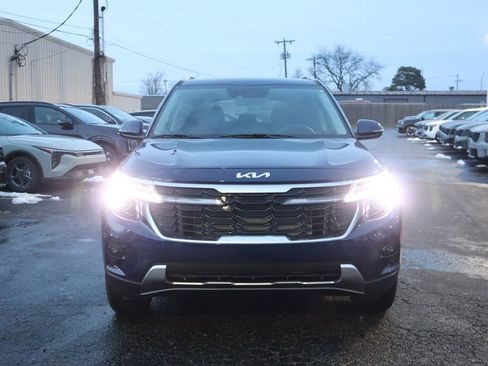New 2026 Kia Seltos EX AWD/4WD image 2