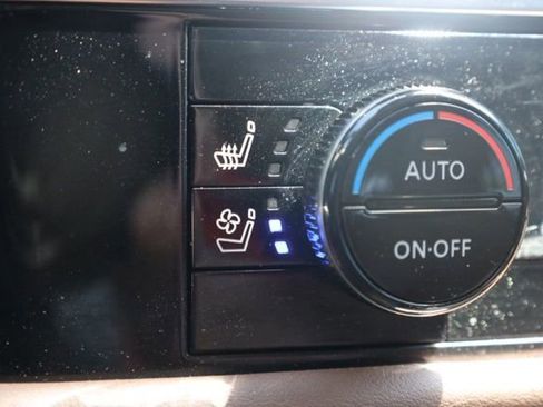 Used 2023 Nissan Pathfinder Platinum AWD/4WD image 28