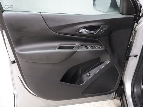 Used 2021 Chevrolet Equinox LT w/ Driver Convenience Package AWD/4WD image 13