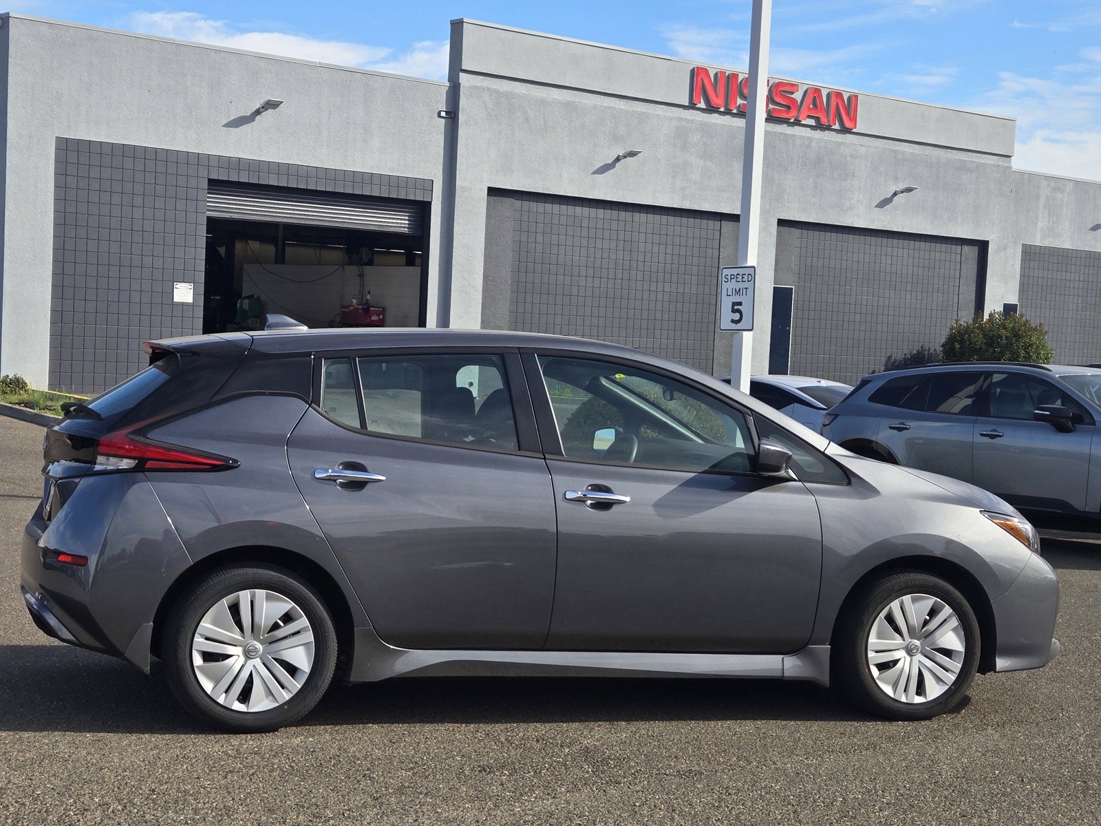 Certified 2025 Nissan Leaf S FWD image 3