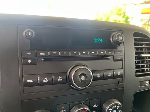 Used 2009 Chevrolet Silverado 1500 W/T w/ LS Package image 17