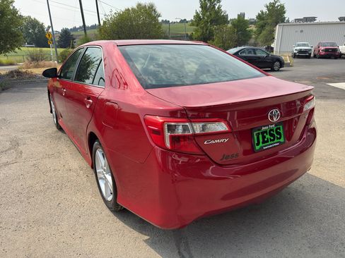 Used 2013 Toyota Camry SE FWD image 9