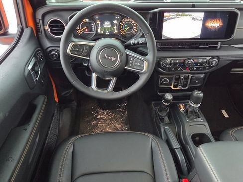 New 2026 Jeep Wrangler Unlimited Sahara w/ Whitecap Package AWD/4WD image 16