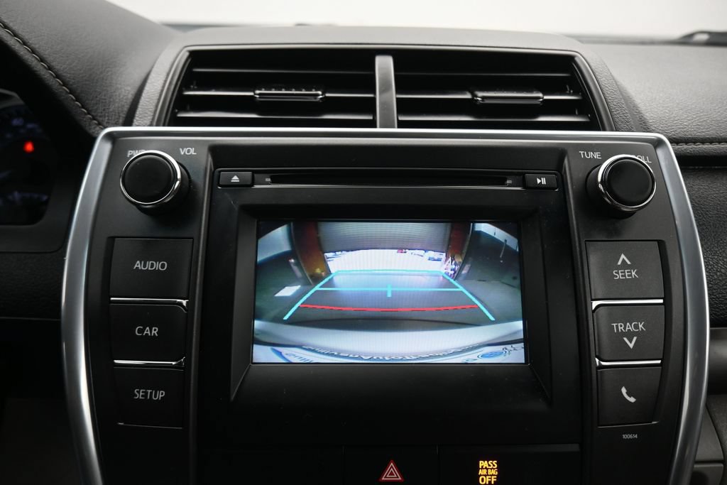 Used 2017 Toyota Camry LE FWD image 18