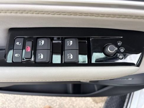 New 2026 Jeep Grand Wagoneer 2WD image 31