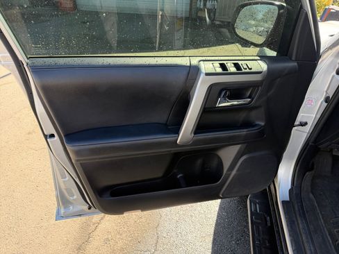 Used 2023 Toyota 4Runner SR5 AWD/4WD image 18