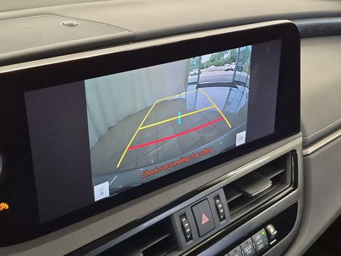 Certified 2024 Lexus ES 300h w/ Premium Package FWD image 22