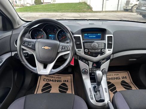 Used 2014 Chevrolet Cruze LT image 12