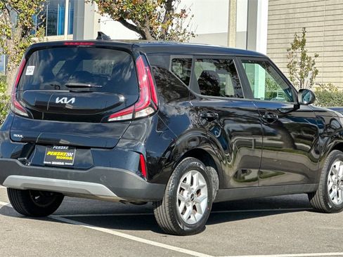 Used 2024 Kia Soul LX w/ Option Group 015 image 4