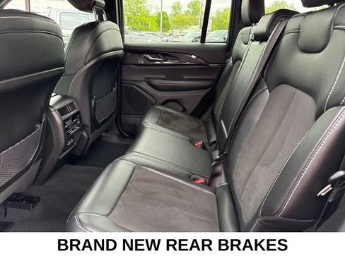 Used 2023 Jeep Grand Cherokee Altitude AWD/4WD image 23
