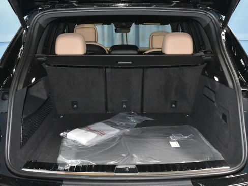 New 2026 Porsche Cayenne image 32