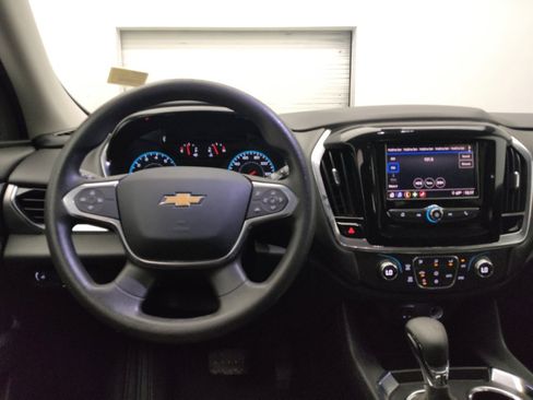 Used 2021 Chevrolet Traverse LS FWD image 22