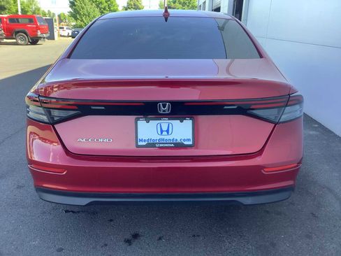 Used 2023 Honda Accord EX image 5