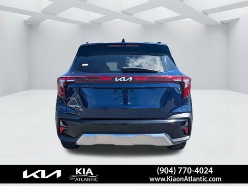Used 2024 Kia Seltos EX FWD image 4