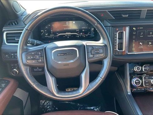Used 2023 GMC Yukon Denali Ultimate image 5