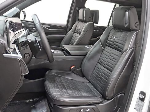Used 2024 Cadillac Escalade V AWD/4WD image 33