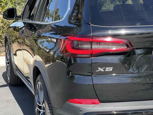 Used 2021 BMW X5 sDrive40i w/ Premium Package image 30