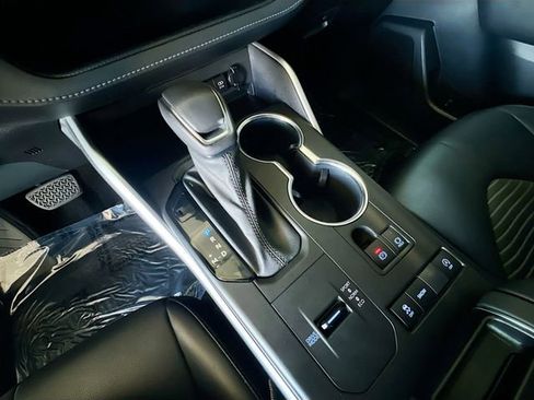 Used 2021 Toyota Highlander XSE image 24