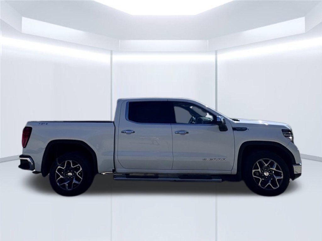 Used 2023 GMC Sierra 1500 SLT w/ SLT Premium Package AWD/4WD image 4