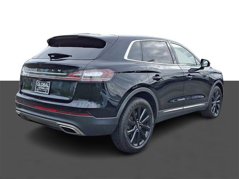 Used 2022 Lincoln Nautilus Reserve w/ Monochromatic Package image 7