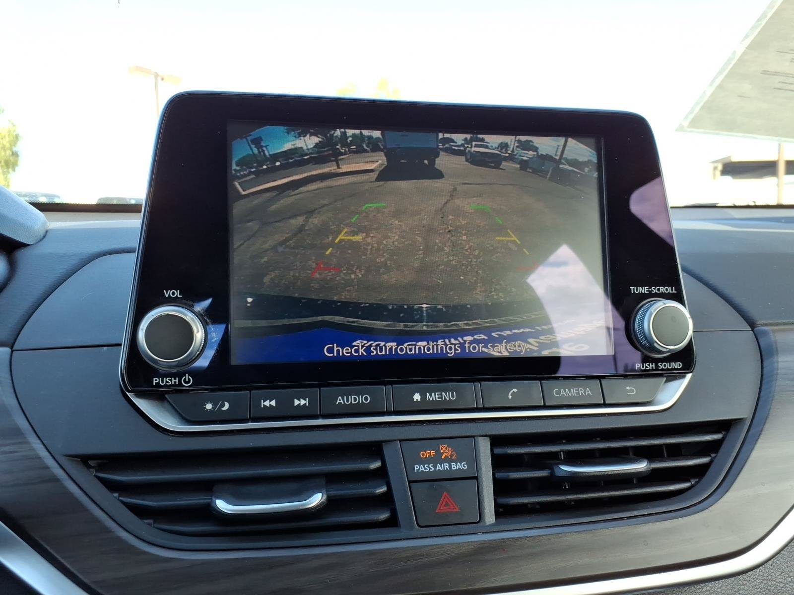 Used 2025 Nissan Altima 2.5 SV FWD image 22