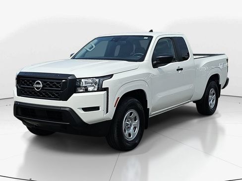 Used 2024 Nissan Frontier S RWD image 11