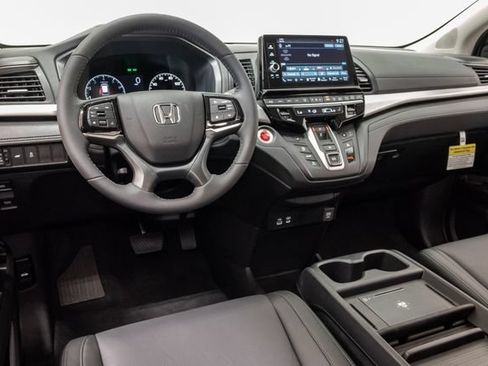 Used 2026 Honda Odyssey EX-L image 6