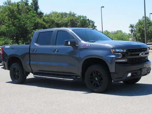 Used 2022 Chevrolet Silverado 1500 LT Trail Boss w/ LT Trail Boss Premium Package AWD/4WD image 1