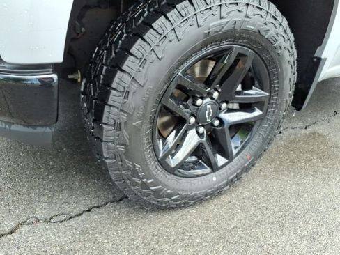 Used 2020 Chevrolet Silverado 1500 LT Trail Boss w/ Convenience Package AWD/4WD image 15