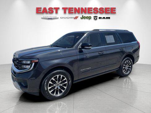 Used 2025 Ford Expedition Platinum AWD/4WD image 7
