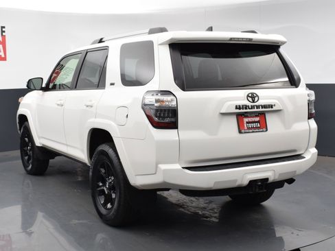 Used 2019 Toyota 4Runner SR5 Premium image 3