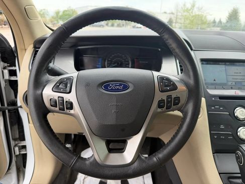Used 2017 Ford Taurus SEL w/ Equipment Group 201A FWD image 22