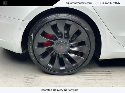Used 2022 Tesla Model 3 Performance image 36