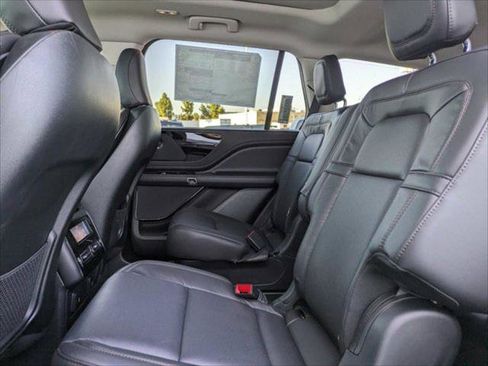 New 2024 Lincoln Aviator Reserve image 12