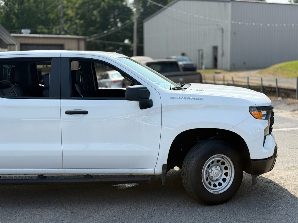 Used 2025 Chevrolet Silverado 1500 W/T w/ WT Value Package AWD/4WD image 10