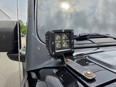 Used 2019 Jeep Wrangler Unlimited Rubicon w/ Dual Top Group AWD/4WD image 10