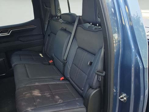 Used 2024 Chevrolet Silverado 1500 High Country AWD/4WD image 21
