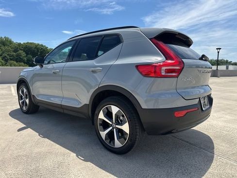Certified 2026 Volvo XC40 B5 Plus AWD/4WD image 6