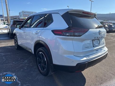 Certified 2025 Nissan Rogue SV image 7