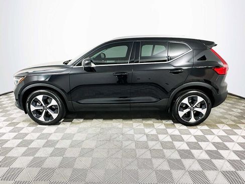 Certified 2025 Volvo XC40 B5 Plus w/ Protection Package Premier image 4