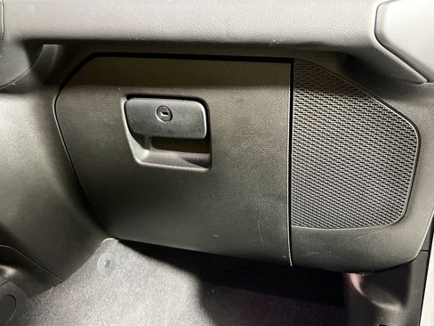 Used 2023 Jeep Wrangler Unlimited Sahara AWD/4WD image 32