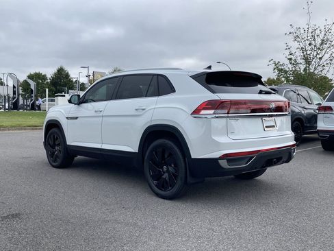 New 2026 Volkswagen Atlas Cross Sport SE FWD image 6