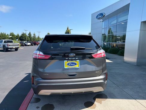 Used 2024 Ford Edge SEL AWD/4WD image 3