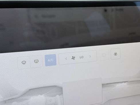 Used 2023 Tesla Model X image 79