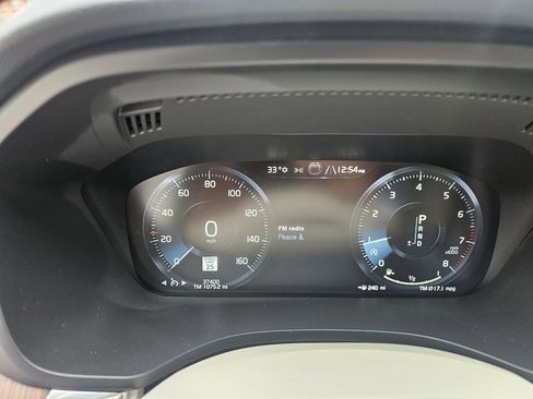 Used 2021 Volvo XC60 T5 Momentum image 19