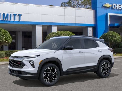 New 2026 Chevrolet TrailBlazer RS w/ Convenience Package FWD image 2