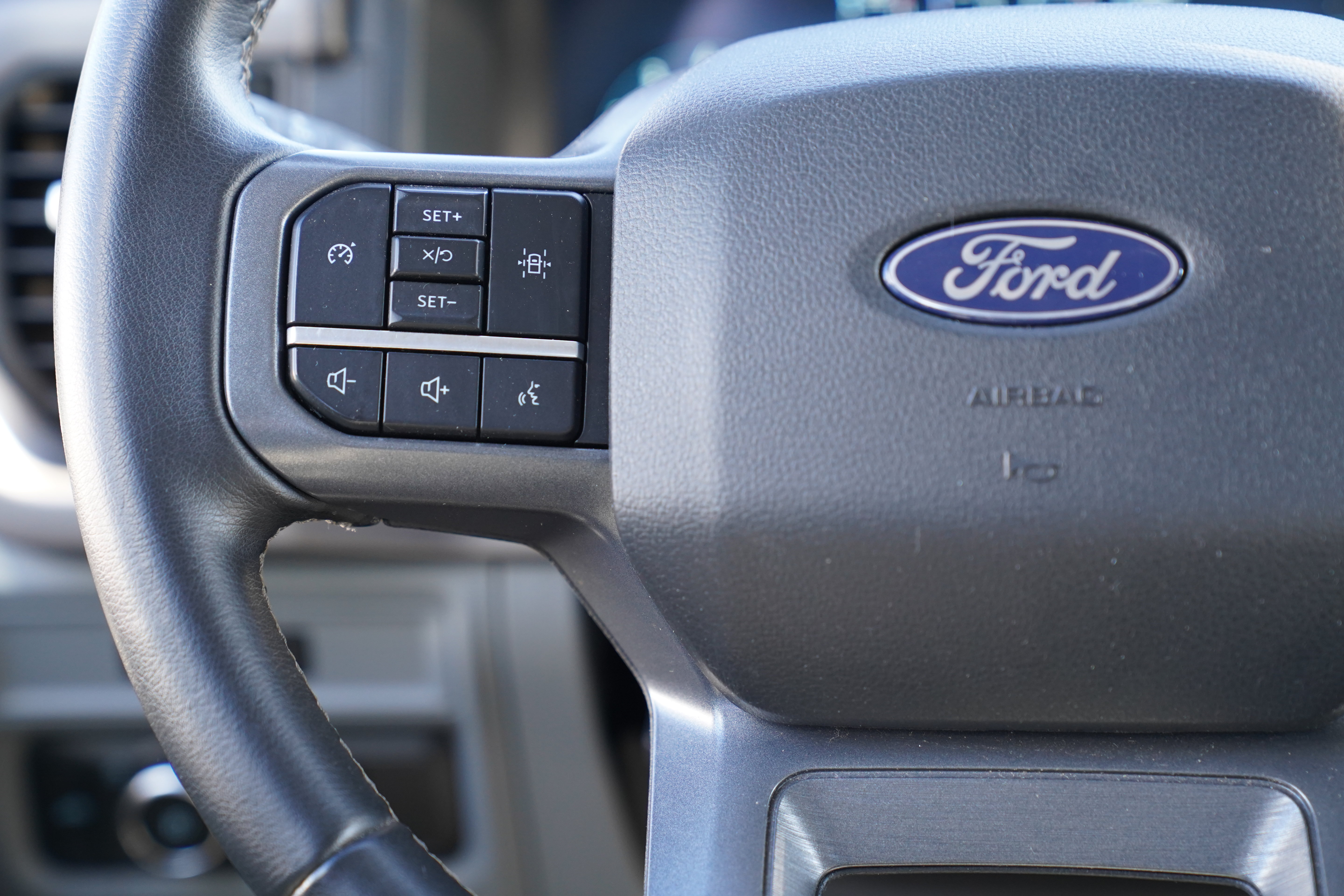 Used 2025 Ford F150 XLT w/ Equipment Group 301A Standard AWD/4WD image 18