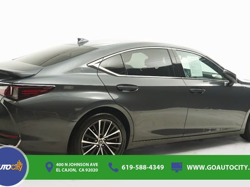 Used 2024 Lexus ES 300h w/ Premium Package FWD image 6