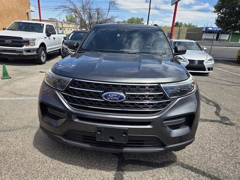 Used 2020 Ford Explorer XLT RWD image 4