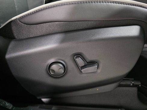 New 2026 Chrysler Pacifica Limited w/ S Appearance Package image 26